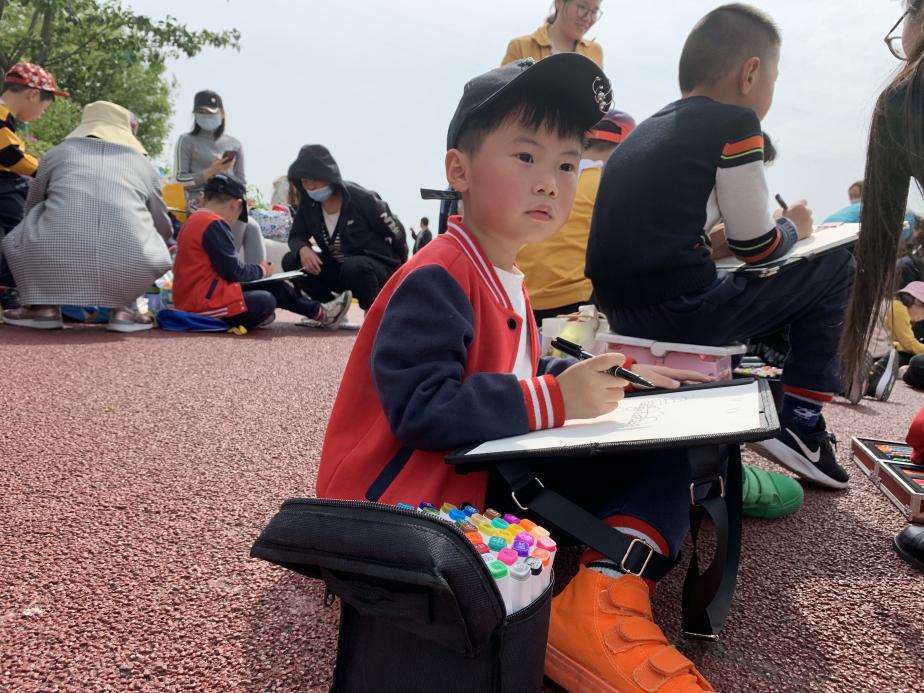 20210429  新城大班社区活动新闻(1)_html_747ac405.jpg