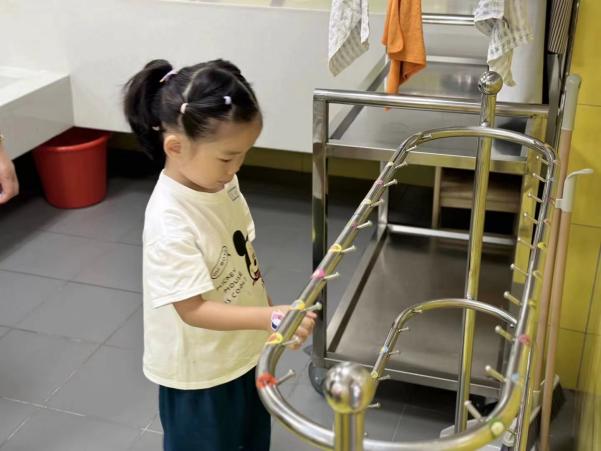 2023.8.30小班新生适应活动_html_42594752.jpg