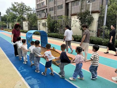 2023.8.30小班新生适应活动_html_1e76d50f.jpg