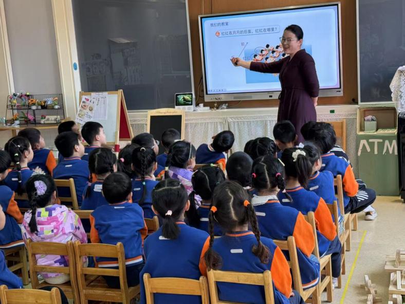 20250327【生活燕幼&middot;园区动态】新城分园：课堂初体验，衔接共成长——晓庄小学老师进课堂活动_html_m11423536.jpg