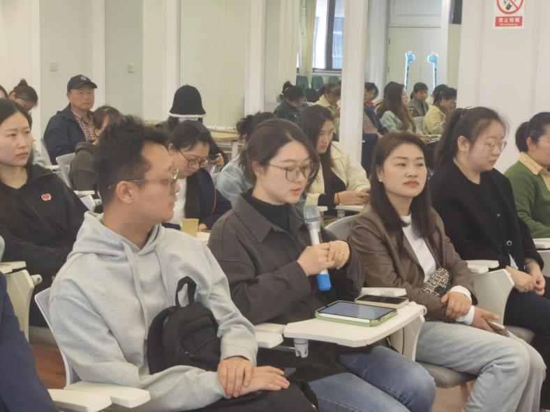 20250327【生活燕幼&middot;园区动态】新城分园：课堂初体验，衔接共成长——晓庄小学老师进课堂活动_html_22590086.jpg