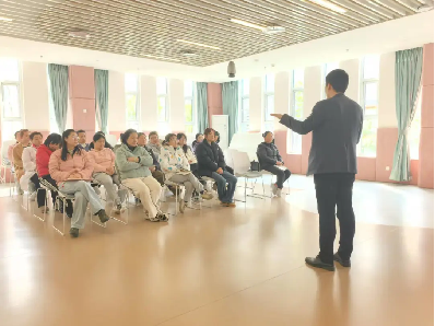 20250227【生活燕幼·安全第一】燕鸣苑分园： “预防疾病 关爱健康”——教职工健康知识讲座1_html_eda3fb9.png