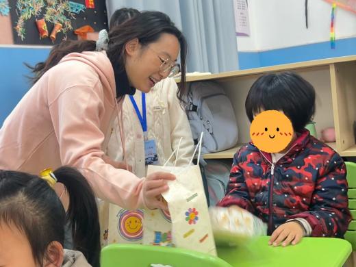 20250311【生活燕幼·党支部动态】“弘扬雷锋时代精神，凝聚行知先锋力量”——燕幼党员教师志愿者活动_html_m15125c7f.jpg
