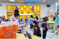 20240514【生活燕幼·年级组动态】燕幼中心园：花开有时，衔接成长——大班年级组参观小学活动_html_m384dfb7.png