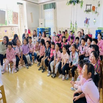 20240516【生活燕幼·园区动态】下庙分园：“伴”日相约，“花”样运动——大班半日开放暨亲子运动会_html_m2bf33d77.jpg