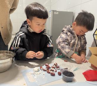 20241121  【生活燕幼·园区动态】：小雪至　暖寒冬——舌尖上的节气之小雪_html_13c92f8e.jpg