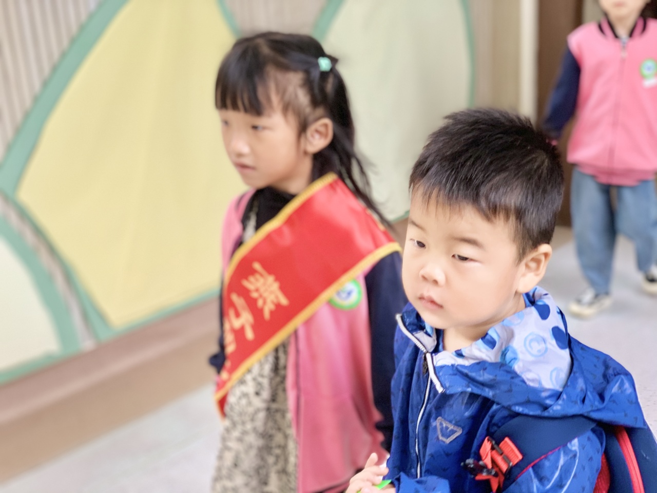 【生活燕幼·年级组动态】下庙分园：“大带小，乐成长”——小班幼儿成长纪实_html_11212b3a.jpg