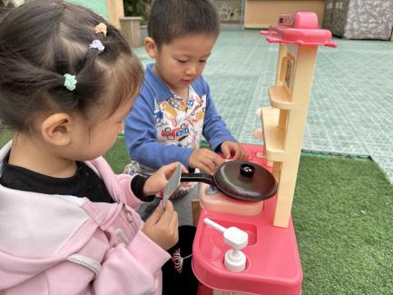 【生活燕幼·年级组动态】下庙分园：“大带小，乐成长”——小班幼儿成长纪实_html_5304cd9b.jpg