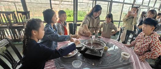 20231015燕子矶幼儿园亲子劳动实践营活动_html_6fad0aee.jpg