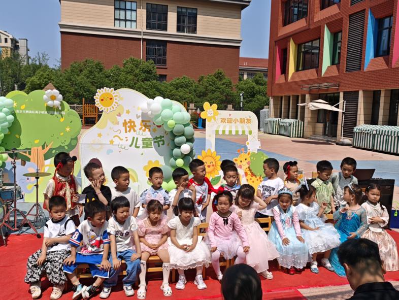 20250530【生活燕幼·园区动态】新城分园：新城分园：“粽”享端午 童趣六一——小班年级组端午六一同庆活动_html_78b54b5b.jpg