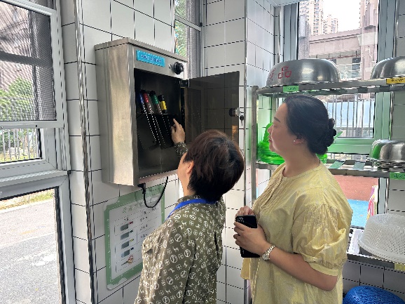 20240606 【生活燕幼·园区动态】检查促规范，督导促提升——6月“规范挂牌”专项督导检查_html_357390d4.jpg