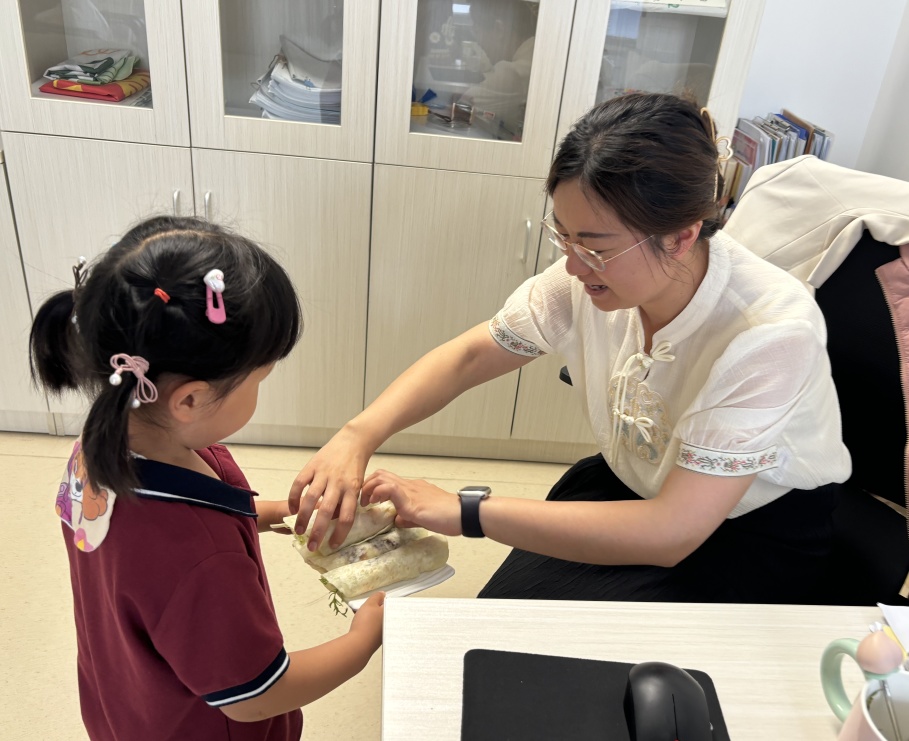 20240520 【生活燕幼·园区动态】“夏意芬芳，幸福满满”——舌尖上的节气之小满_html_7218cb7b.jpg