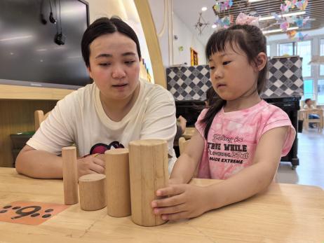 20240621【生活燕幼·园区动态】童年不同样 趣评见成长——幼儿园期末评估活动_html_1acc70a.jpg