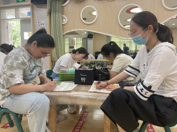 20220531【园区动态】下庙园区：“画纸展技能，笔尖亮风采”——教师美术技能考核_html_mae7a6b9.jpg