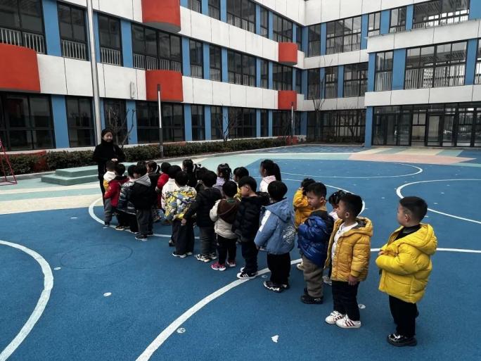 20230301【生活燕幼·安全第一】燕鸣苑分园：健康入春 预防先行——校园传染病防控培训及演练_html_m2bf979a.jpg
