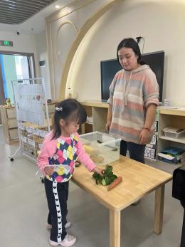 【生活燕幼&middot;教科研动态】 潜心教研　共促成长——科学组公开课教研活动_html_7cc5792b.jpg