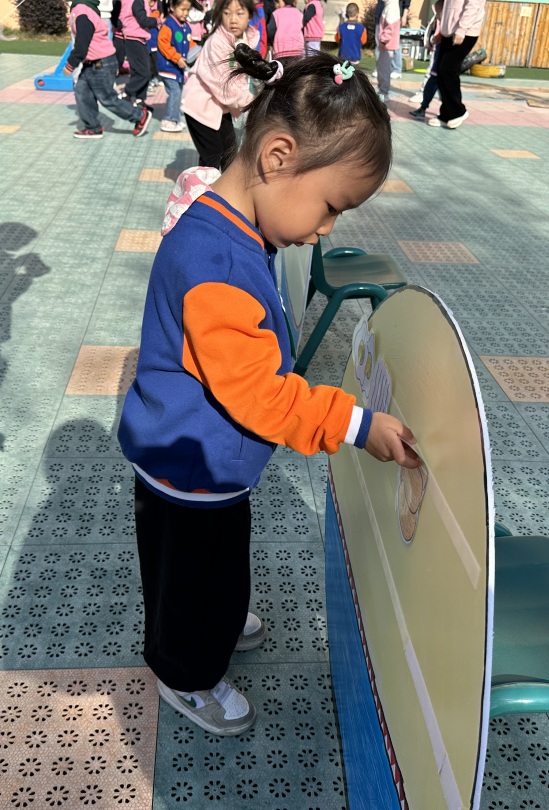 【生活燕幼·园区动态】下庙分园：“大手拉小手，运动迎园庆”——大带小运动会_html_21dad812.jpg