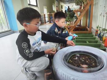 20250509【生活燕幼·园区动态】燕鸣苑分园：“‘劳’有所为 马上行‘动’”——劳动节活动_html_13ea951d.jpg
