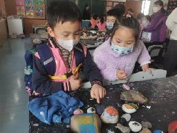 【生活燕幼·年级组动态】燕幼中心园“小学初体验，衔接零距离”——大班社区活动参观小学_html_17e2d86f.jpg