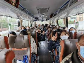 “赴一场春天的约会”——燕子矶幼儿园教职工工会活动555_html_m4cc80663.jpg