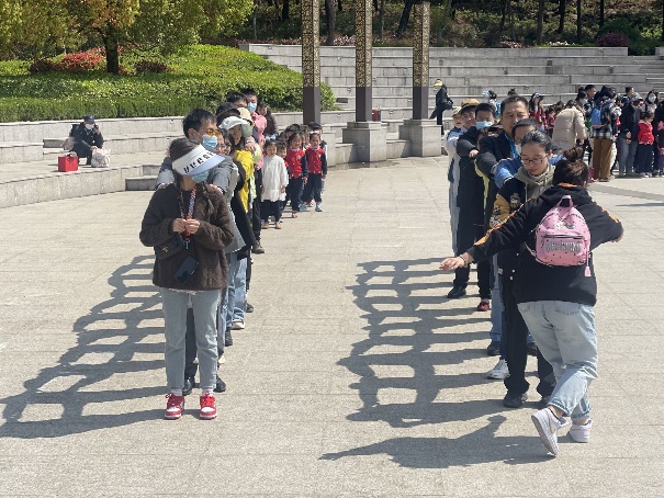 20230407 新城银杏湖春游_html_31b00e84.jpg