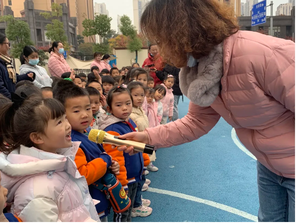 20231204【生活燕幼·安全第一】“文明交通 你我同行”——交通安全宣传活动_html_m5ecf4050.png