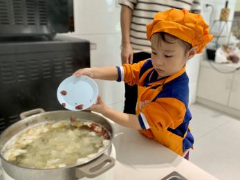 20241008【生活燕幼&middot;园区动态】“寒露至 秋意浓”——舌尖上的节气之寒露_html_10148963.jpg
