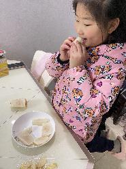2023.03.09燕幼中心园 大二班 惊蛰节气活动_html_m59c359f2.jpg