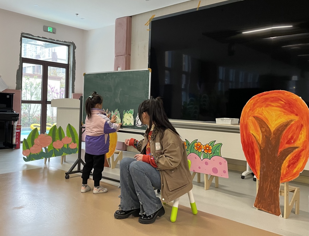 20230317【生活燕幼·园区动态】燕鸣苑分园：新教师 展风采——栖霞区新教师组研训活动_html_6f1d006e.jpg
