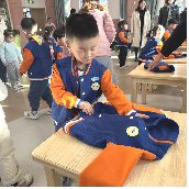 20231124【生活燕幼·园区动态】生活小能手，自理我最行——小班生活自理能力比赛_html_73b9b8c7.png