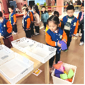 20231124【生活燕幼·园区动态】生活小能手，自理我最行——小班生活自理能力比赛_html_2aadc2f5.png