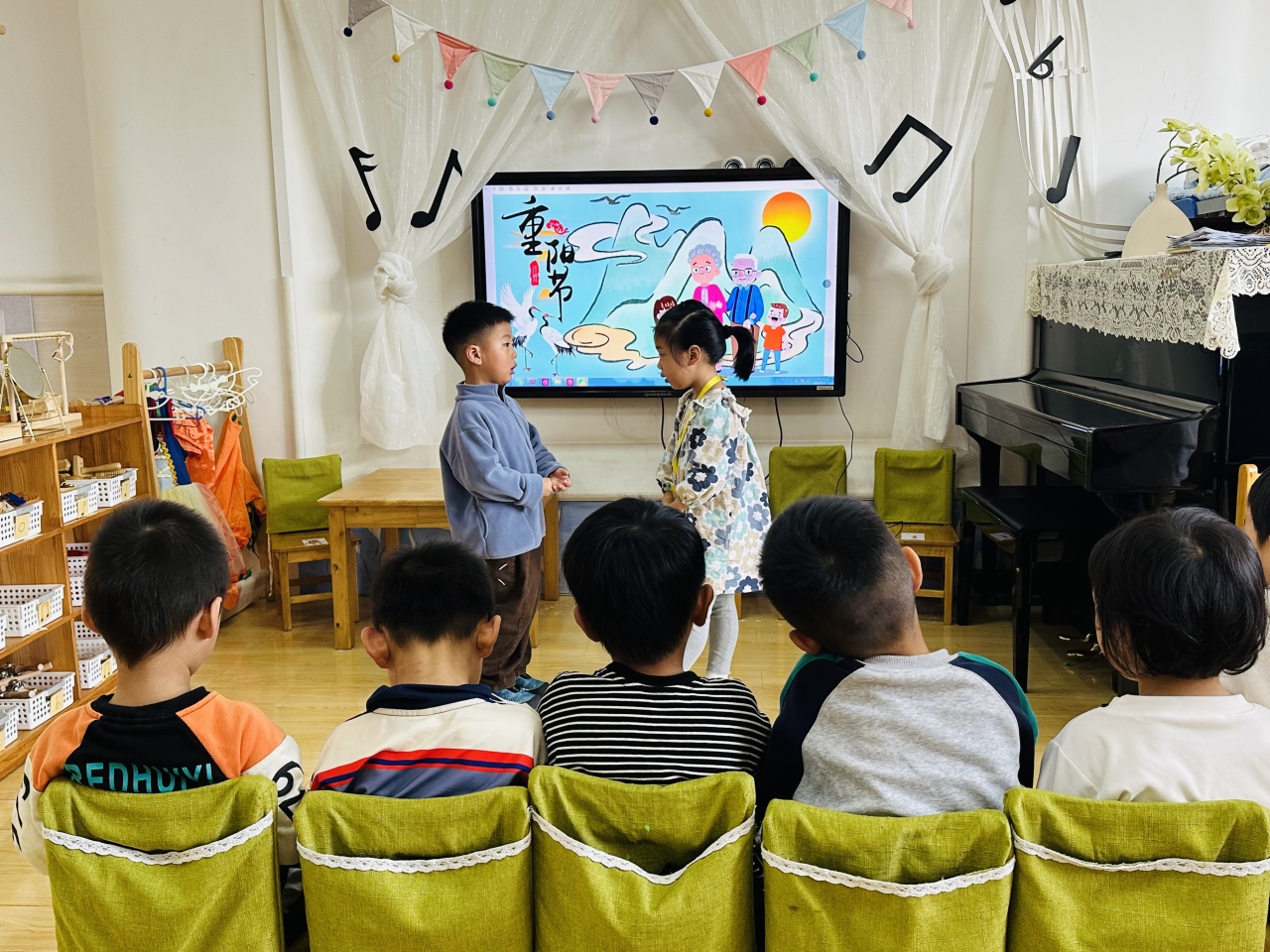 【生活燕幼·园区动态】下庙分园：“童心敬老，爱满重阳”——重阳节活动_html_2d8d50ab.jpg