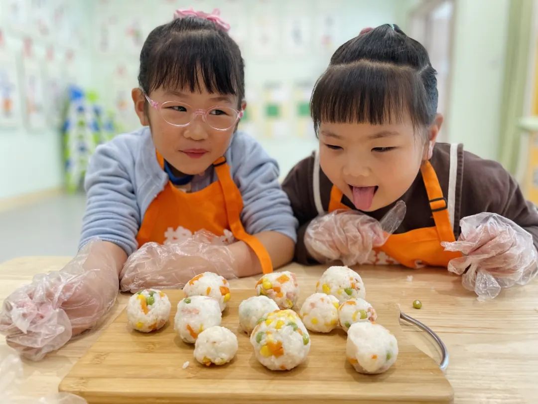 20230507【生活燕幼·园区动态】燕鸣苑分园：时至立夏 万物繁茂——舌尖上的节气之立夏_html_m6437b835.jpg