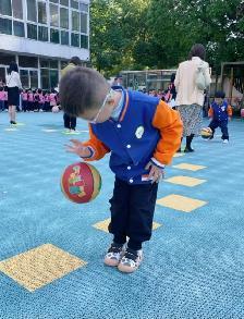 20230509【生活燕幼·园区动态】燕幼中心园：“拥抱春日 悦动成长”—班级早操评比暨体育技能比赛活动_html_m5271f3fd.jpg