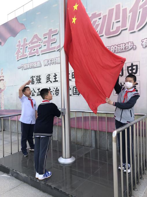 我眼中的爱国报道_html_69a0fb21.jpg