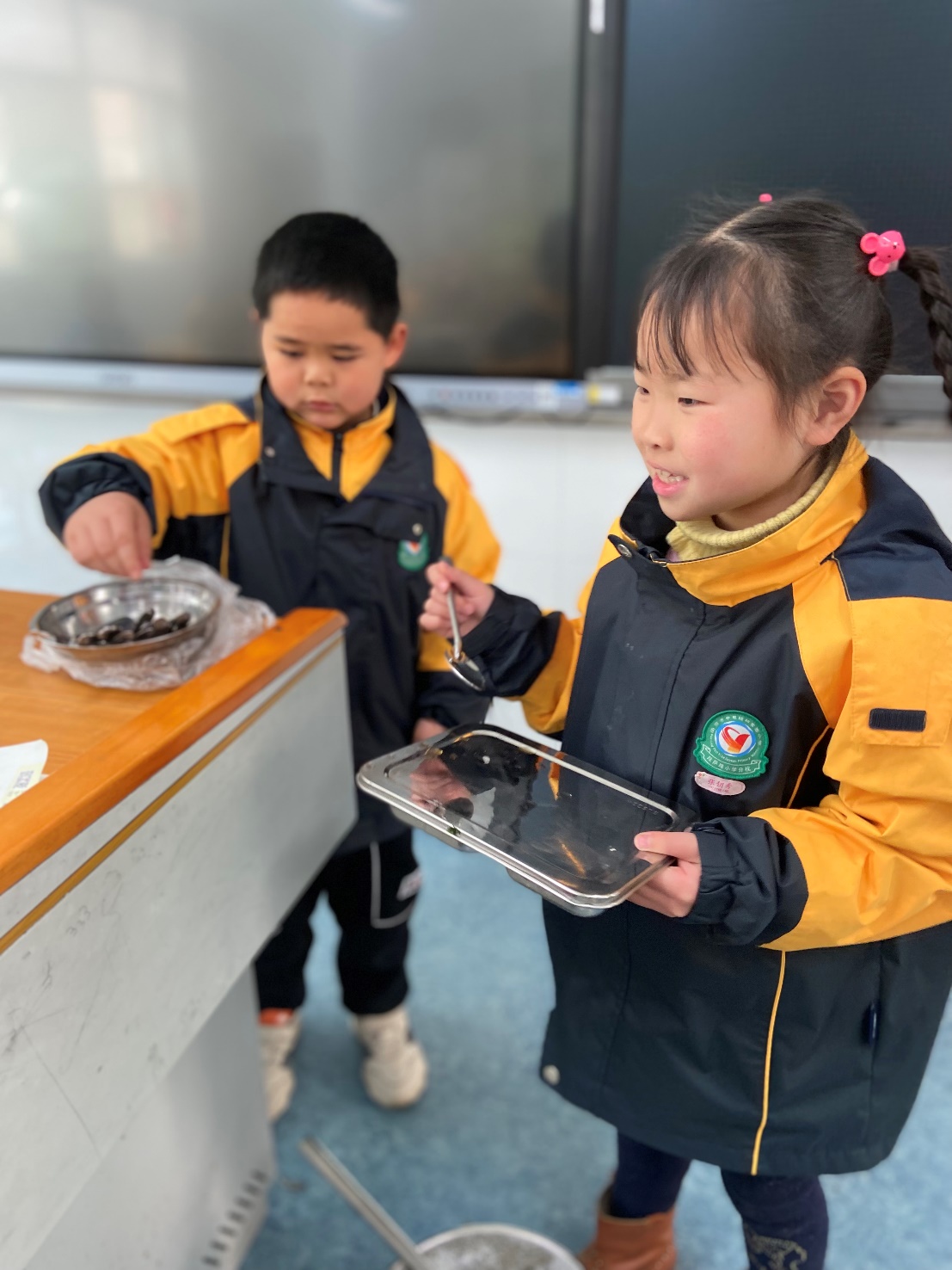 学雷锋，我们一直在行动新闻稿_html_9c06308.jpg