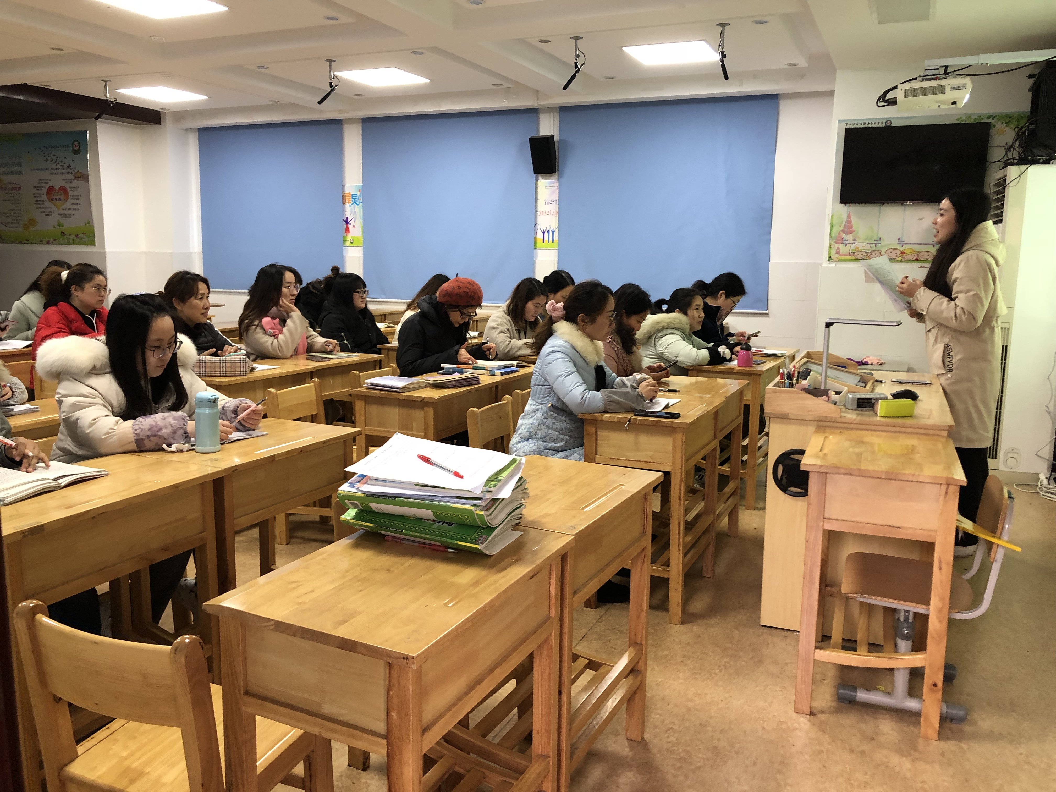 【养正颐小】扎根校本研修 碰撞智慧火花  ——中电颐和家园小学语文组第十次集体备课暨校本研修阶段性总结