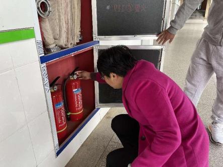 119宣传周报道_html_m1402dc4.jpg