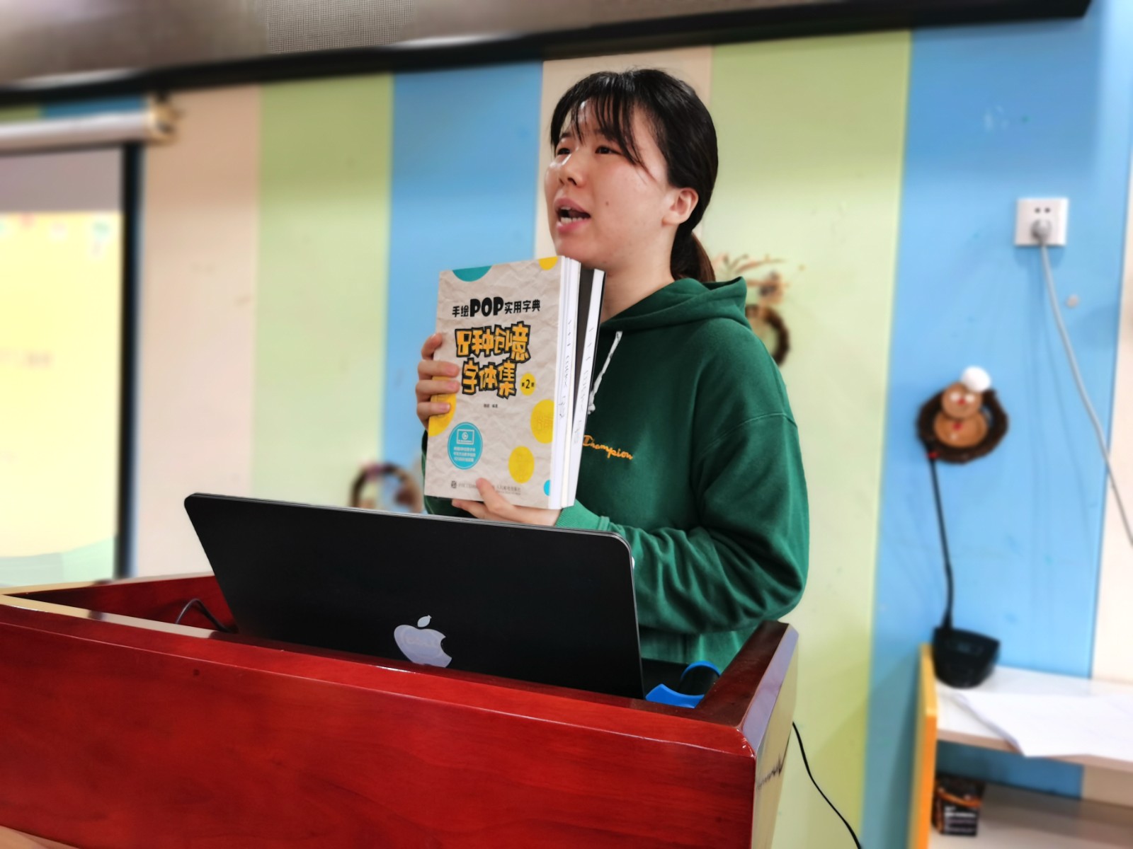 分享书籍.jpg 分享书籍.jpg