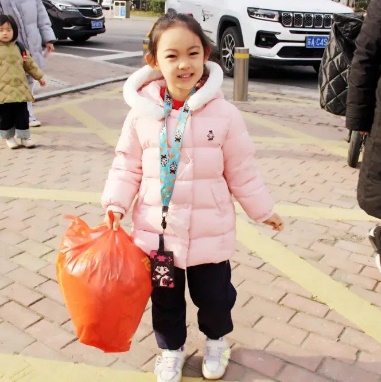 家长会新闻稿(1)_html_a1b48dd.jpg