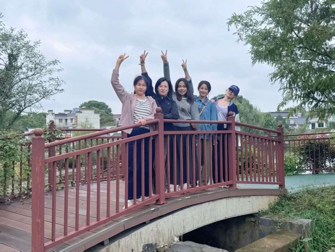 临时_html_2180c85e.jpg