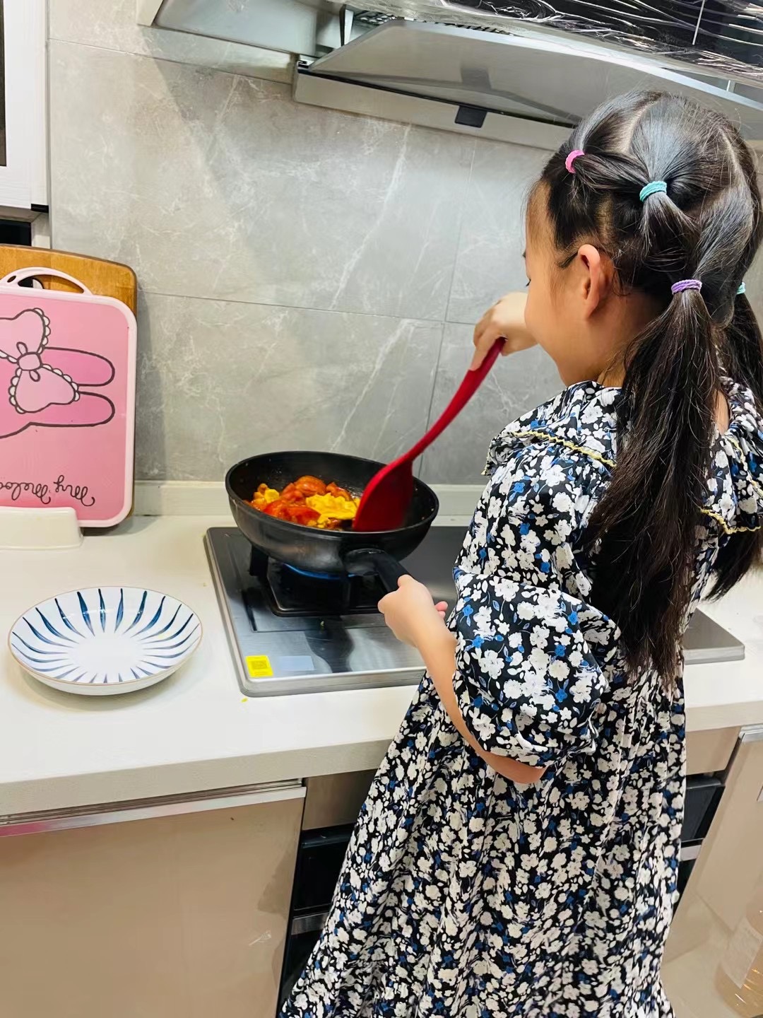 朱  婕-2023.8.28【大爱青秀&middot;少先队】劳动砺心智  实践促成长————记“沉浸式”家庭生活“陪伴”课程之暑期劳动月实践_html_m538ff06a.jpg
