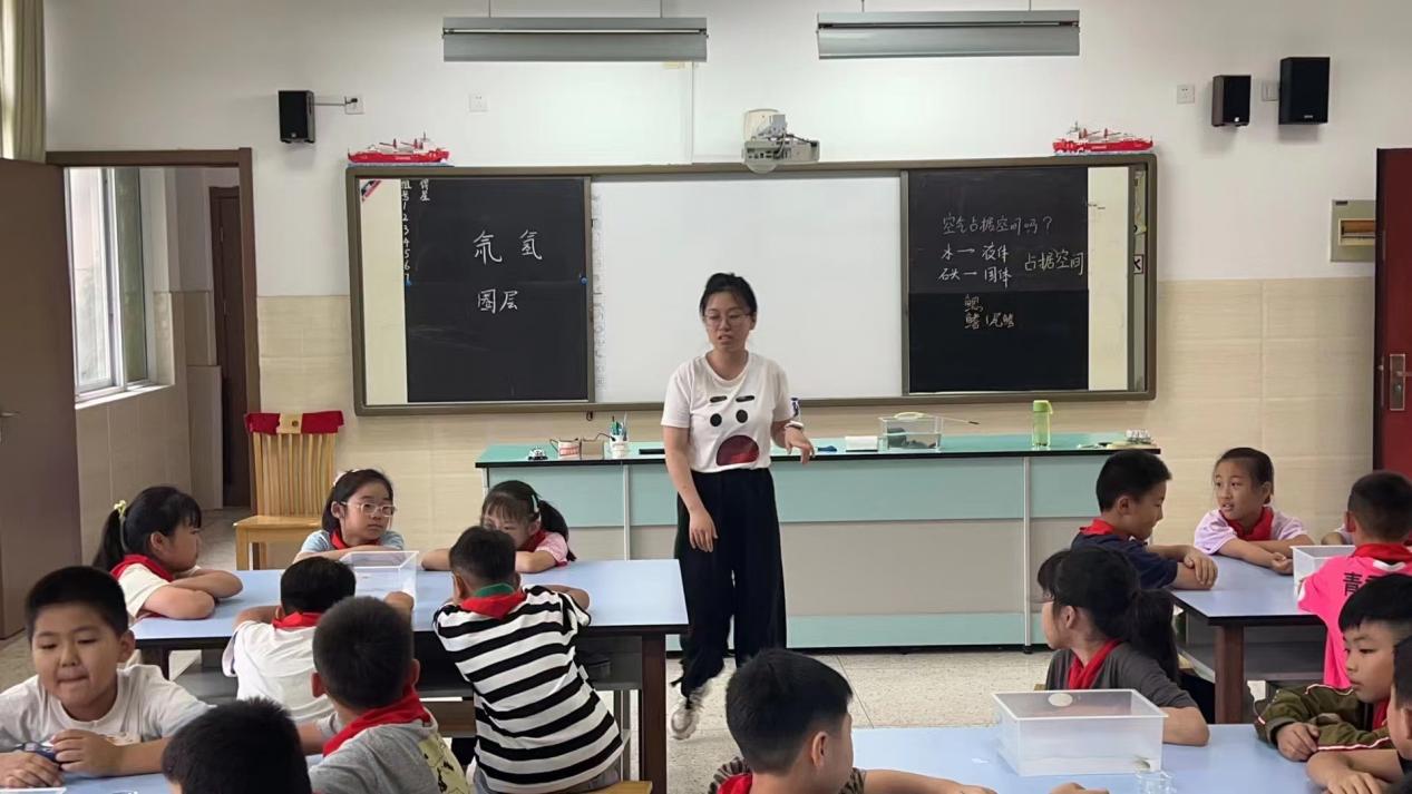 行政听课报道(1)_html_m535c1a28.jpg