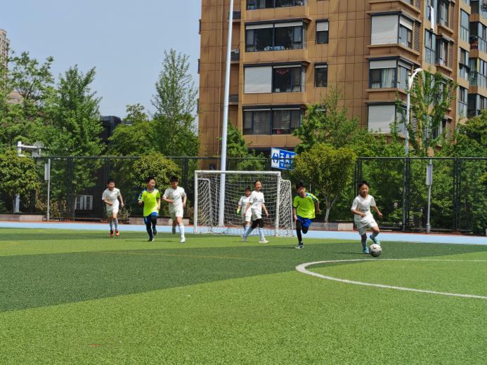 【大爱青秀】拼搏不止，逐梦未来！—南京市青秀城小学第五届“校长杯”足球班级联赛闭幕式暨颁奖仪式圆满举行(1)_html_m5829f250.jpg