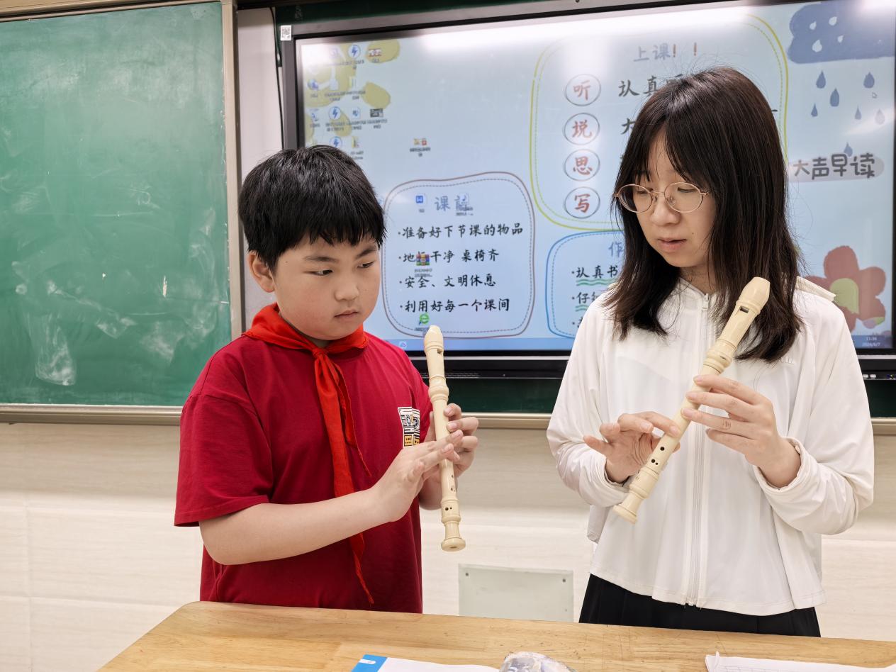 2024.6.24-陆胜南-【大爱青秀&middot;德育】童伴导师∣双向奔赴心连心 暖心暖语共成长——记5月全员导师“温暖对话”活动_html_m3d57d8a5.jpg