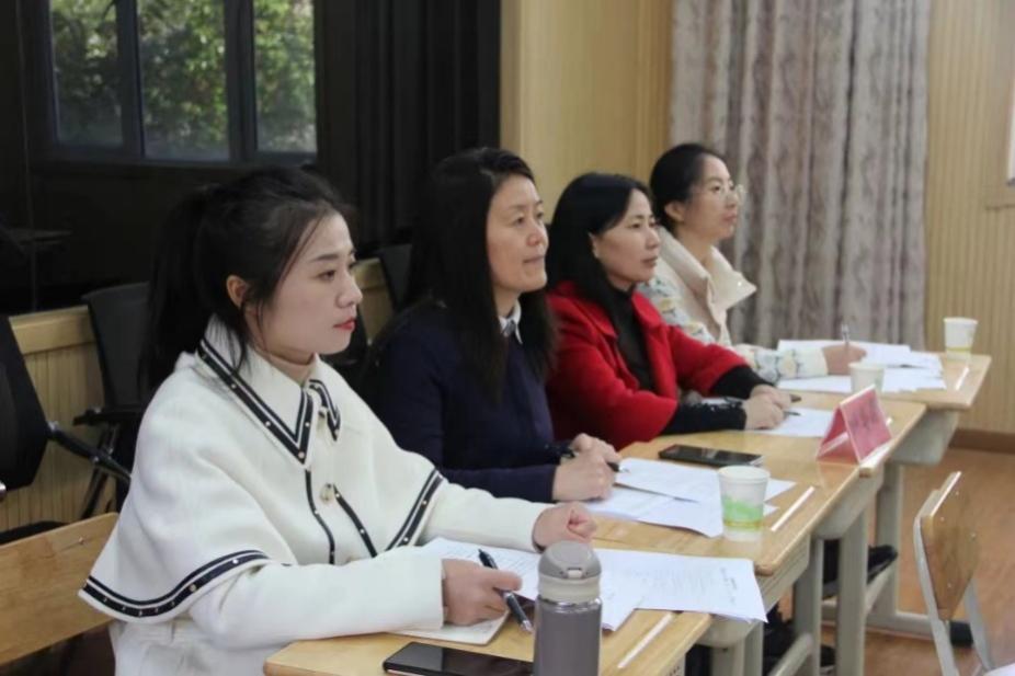 精彩纷呈赛课场 立德树人再远航_html_5f83bf7.jpg