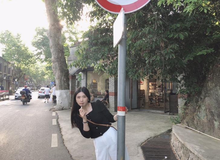 朱洋梦 教育因用心而美丽(1)_html_23cacc8d.jpg