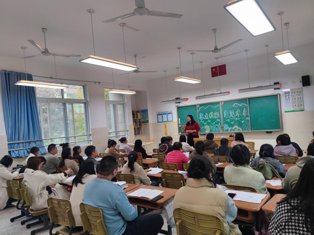 王涵奕-2023.11.23-【大爱青秀·德育】孩子会自理  家庭更幸福——记南京市青秀城小学二年级“慧秀”家长学校_html_m5f399b62.jpg