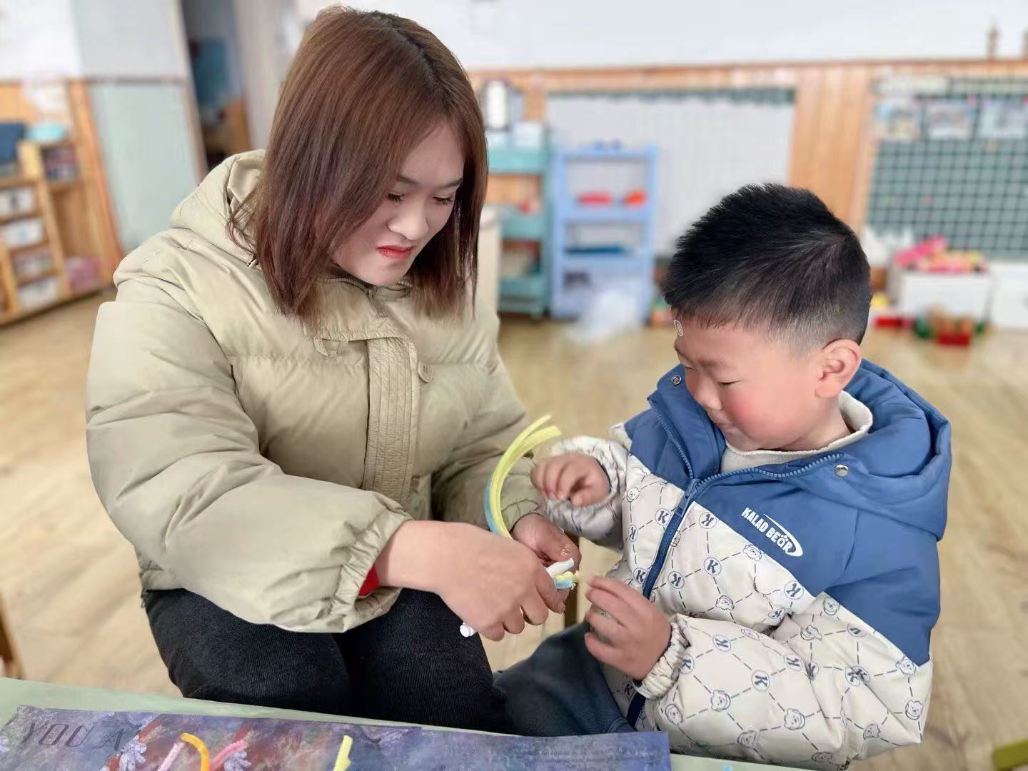 【乐活龙幼】“童心暖三月 温暖女-神节”——龙潭幼儿园长江分园三八“女-神节”暨家长会活动