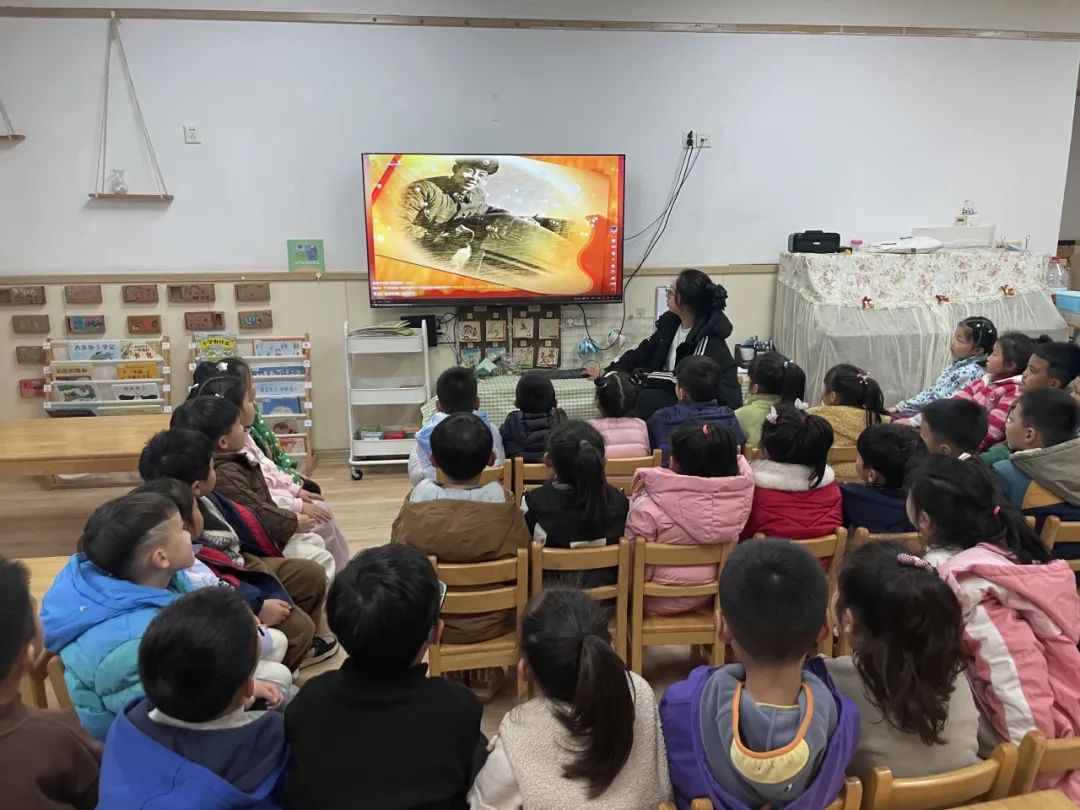 【乐活龙幼·乐享童年】传承雷锋精神，萌娃在行动——龙潭幼儿园龙岸分园大班年级组社区活动报道